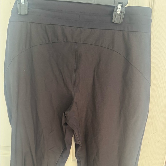 Athleta 8 Petite Headlands Hybrid Trek Mid Rise Jogger Pants Black NEW! #486183 - Picture 10 of 16